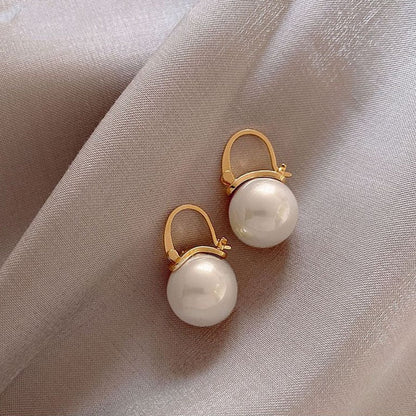 2025 New Cute Pearl Studs Hoop Earrings for Women Gold Color Eardrop Minimalist Tiny Huggies Hoops Wedding Fashion Jewelry
